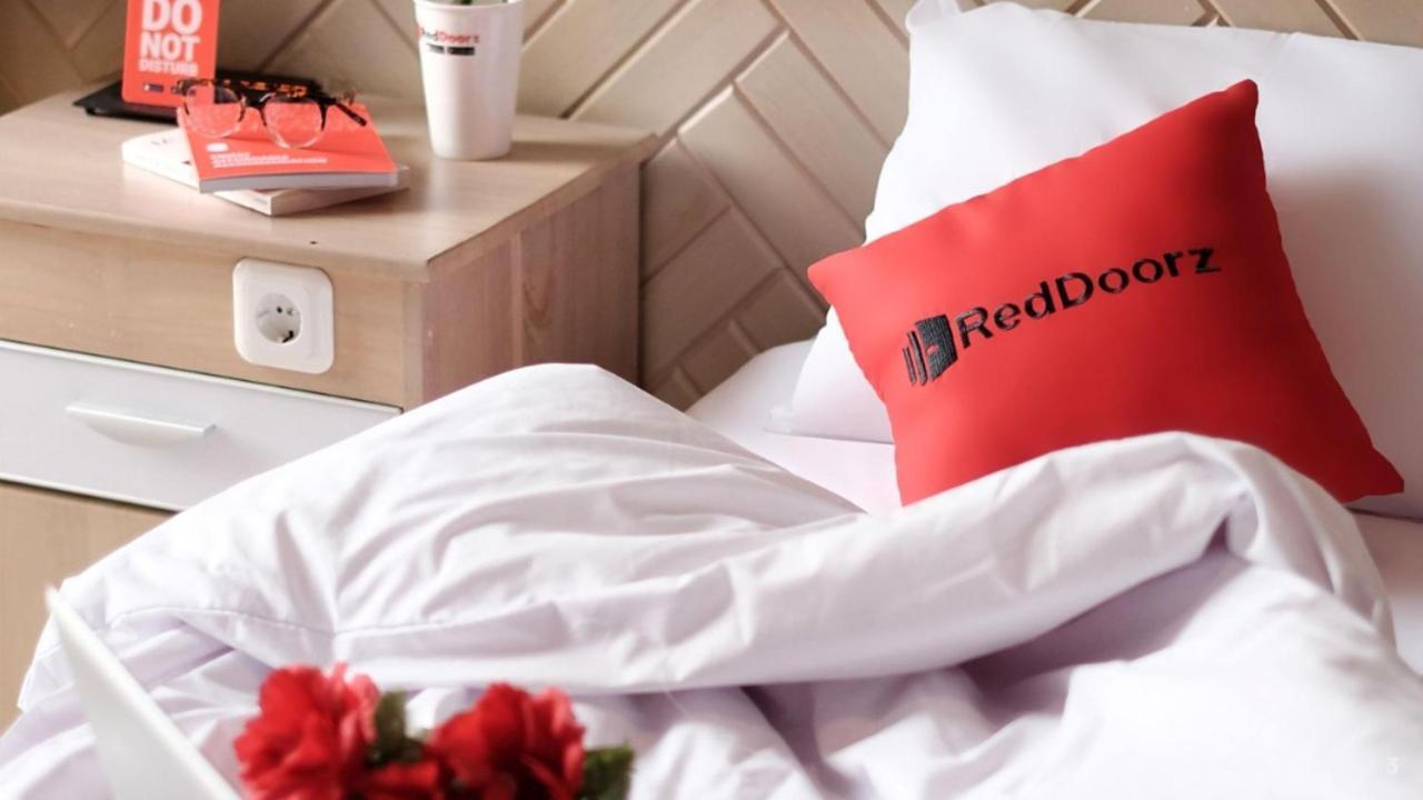 Reddoorz Ura Hotel Hung Phuoc 4 Ho Chi Minh Zewnętrze zdjęcie